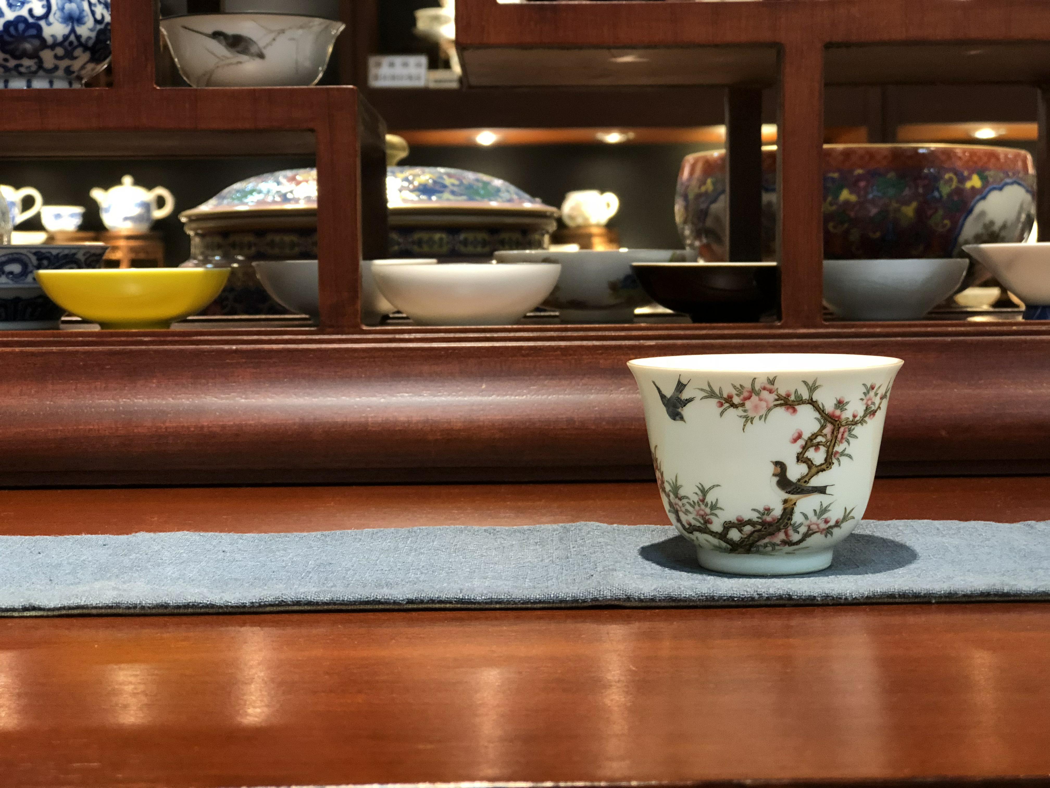 Jue Kiln Peach Blossom Joy Magpie Cup Qi Has Peach Blossom High-end Imitation Ancient Apricot Lin Spring Oatmeal With the Imitation Ancient Tire