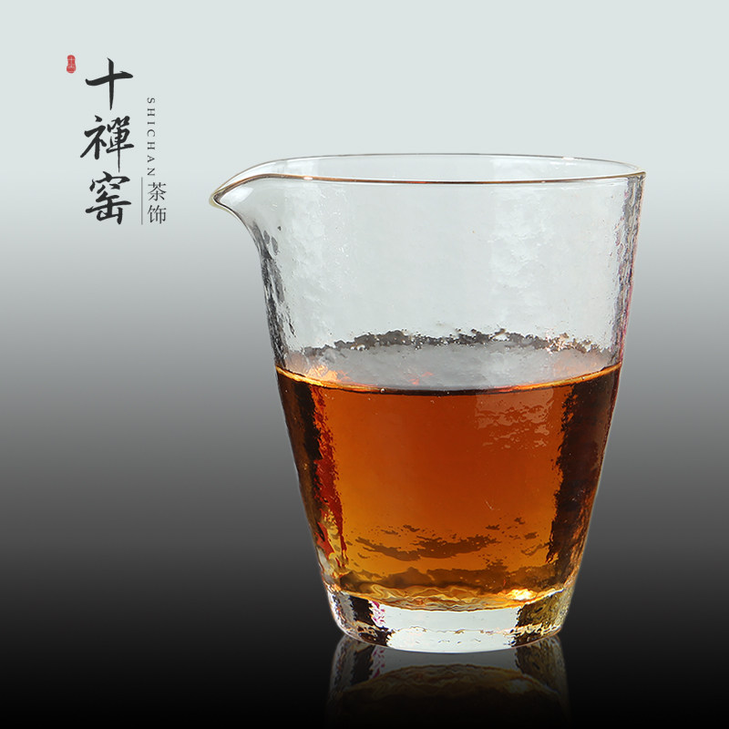 Japan-style Hammer Grain Glass Fair Cup Transparent Thickening of heat resistant glass Sub-tea Tea Leak Suit Korn Tea Furniture