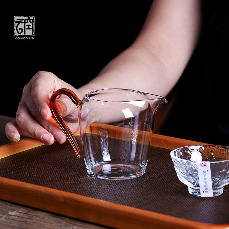 Air Cloud Day style ten thousand raw high temperature resistant glass fair cup transparent upscale utilitytea with teacup tea track accessories