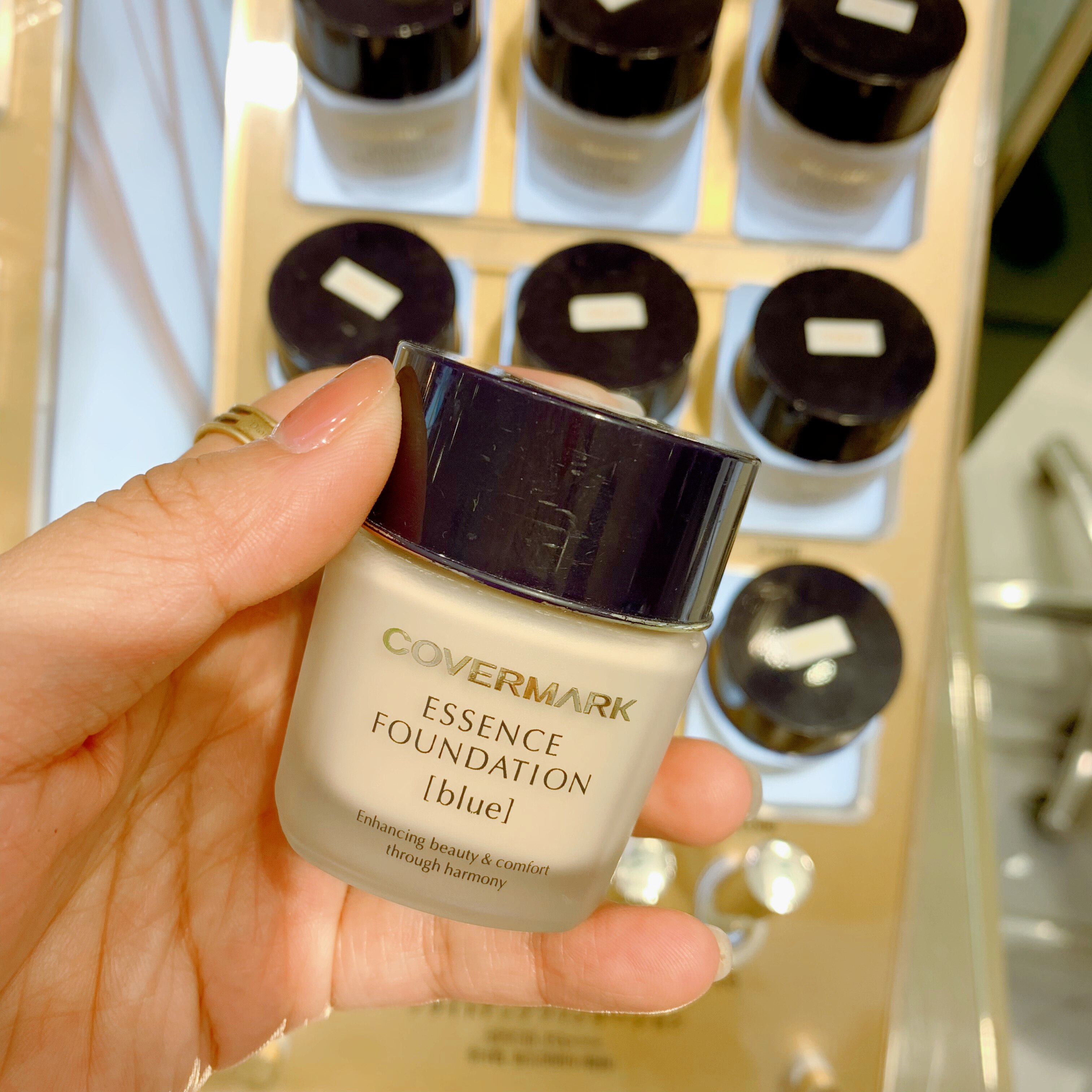 Spot Japanese homegrown special cabinet COVERMARK Herbal Powder Bottom Cream Proud of Powder Cream 30g