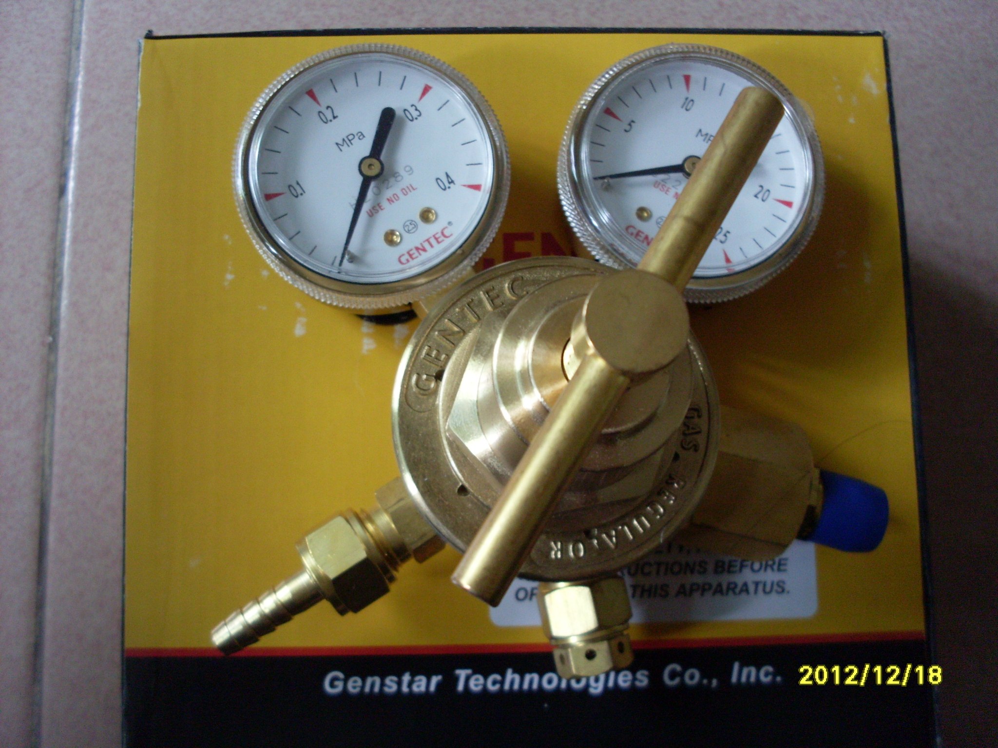 The Jeti 152C-40 pressure reducer USA GENTEC carbon dioxide pressure reducing pressure reducing table