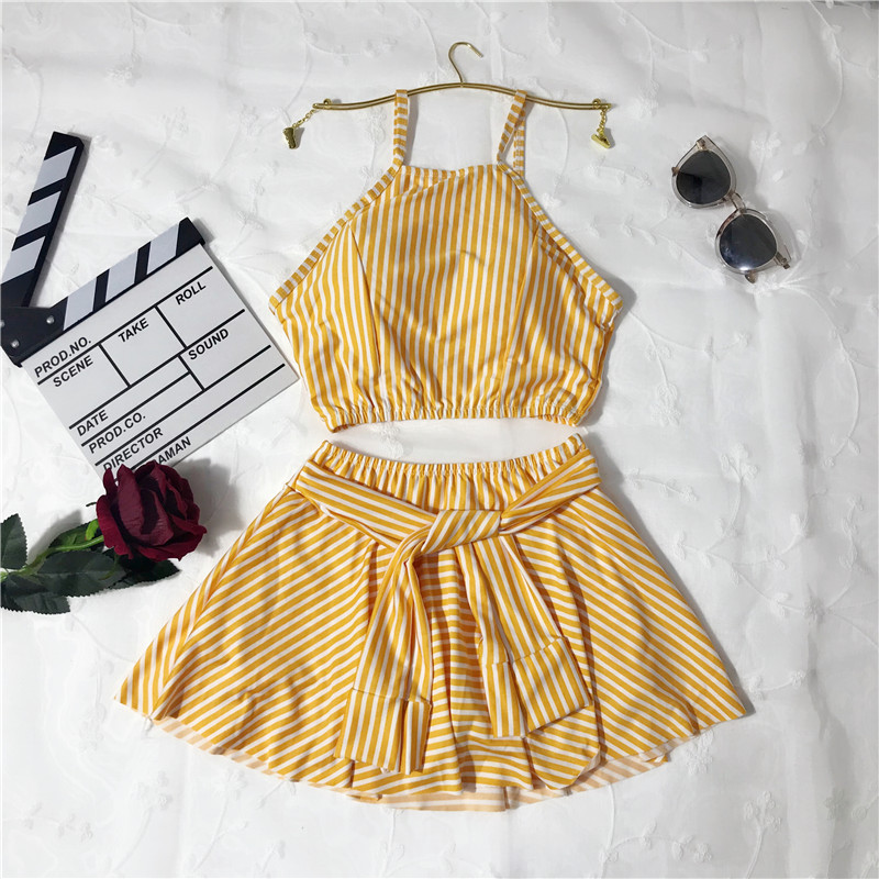 Đồ bơi retro nữ chia tay boxer vest eo cao bảo thủ mỏng Hàn Quốc mùa xuân nhỏ nước hoa sinh viên áo tắm bikini 2 mảnh màu đen	