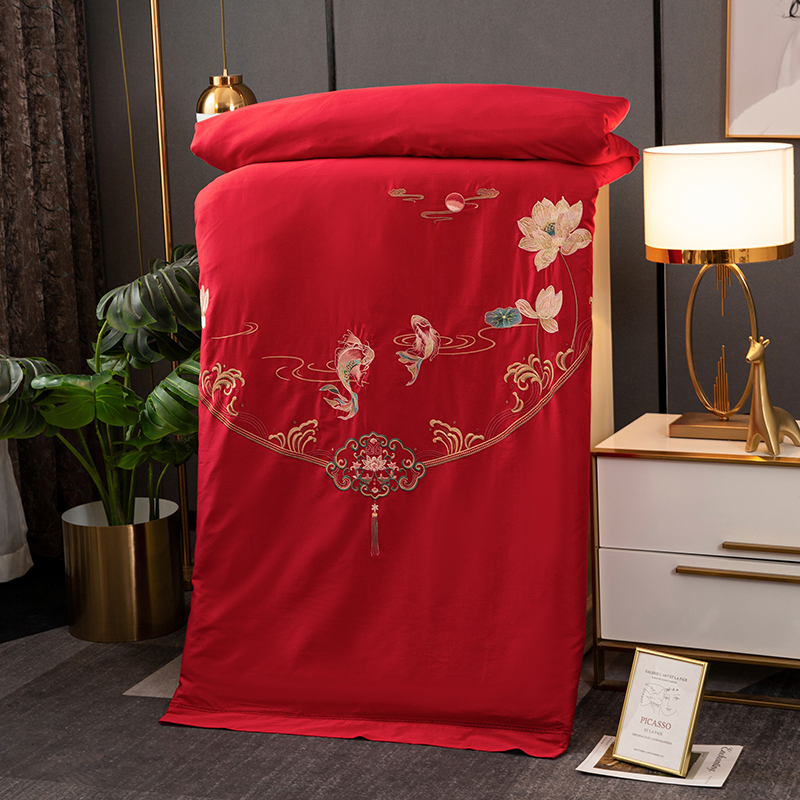 Chinese su embroidered wedding quilt 100 mulberry silk spring autumn by hand big red wedding dragon Fengxi quilt with wedding winter quilt core