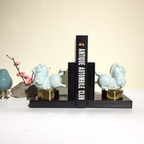 Creative Horse to Gongcheng Chinese-style Office Desktop Books Book Standing Book Blocking Book Clip Books Leaning on the Blocking Book Board Adornment Pendulum