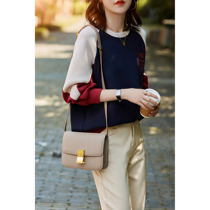 The Leisure Van Girl online Loose Round Collar Inserted Shoulder sleeve Three-color spliced Alphabet Printed Sweater ELWY45392