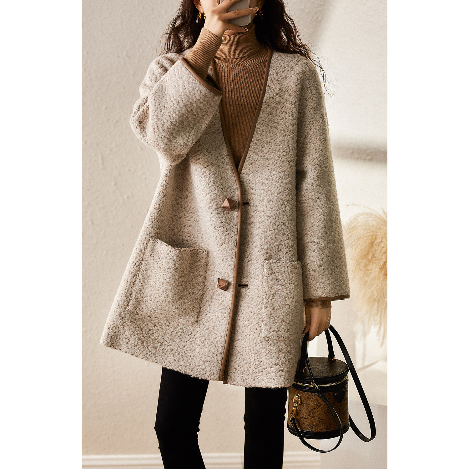 い fluffy soft fancy cloud special yarn One hand long wool fashion silhouette coat coat EGDY47158