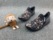 Bzees Mommy Shoes Comfortable and anti-slip Soft Soft Soft Soft Soft Soft Soft Soft Soft Shoes Light Middle Senior Small Skies Lady Single Shoes