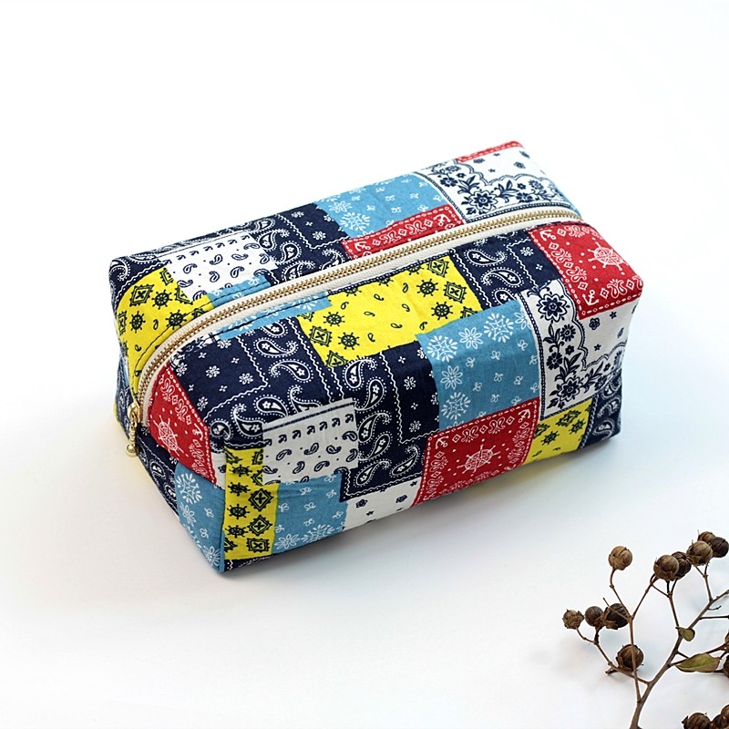 Large Capacity Japan Waist Flower Fruit Bouquet Makeup Bag Woman Business Trip Portable Cashier Bag With Carry-on Bag-Taobao