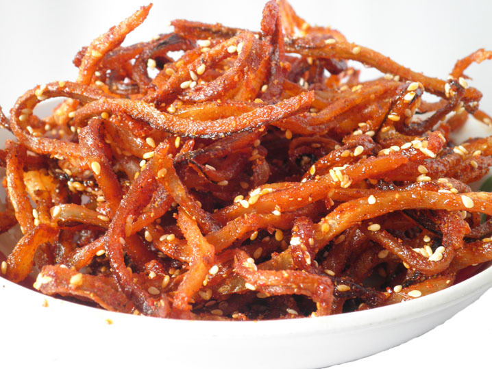 Spicy shredded eel with sesame honey sauce, spicy small fish, dried eel strips, seafood seafood snacks 500g