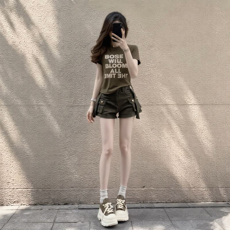 Very Nice-Looking Army Green Casual Sports Suit for Women, Summer Age-Reducing Short-Sleeved Denim Shorts Two-Piece Suit for Small People Very Nice-Looking Army Green Casual Sports Suit for Women, Summer Age-Reducing Short-Sleeved Denim Shorts Two-Piece Suit for Small People
