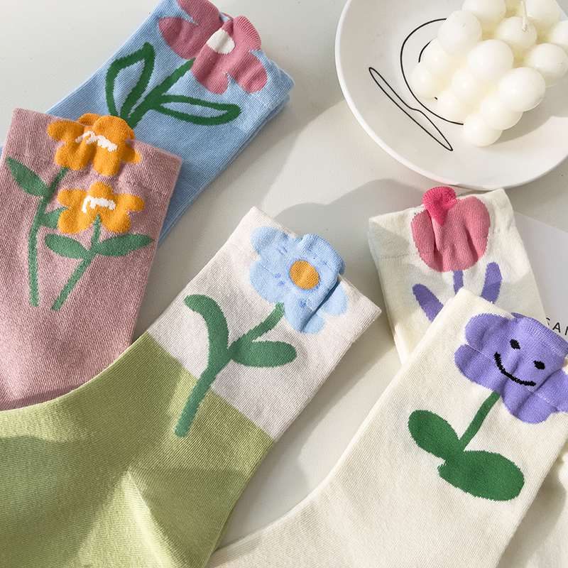 Women's Sweet Flower Cotton Crew Socks A Pair display picture 4
