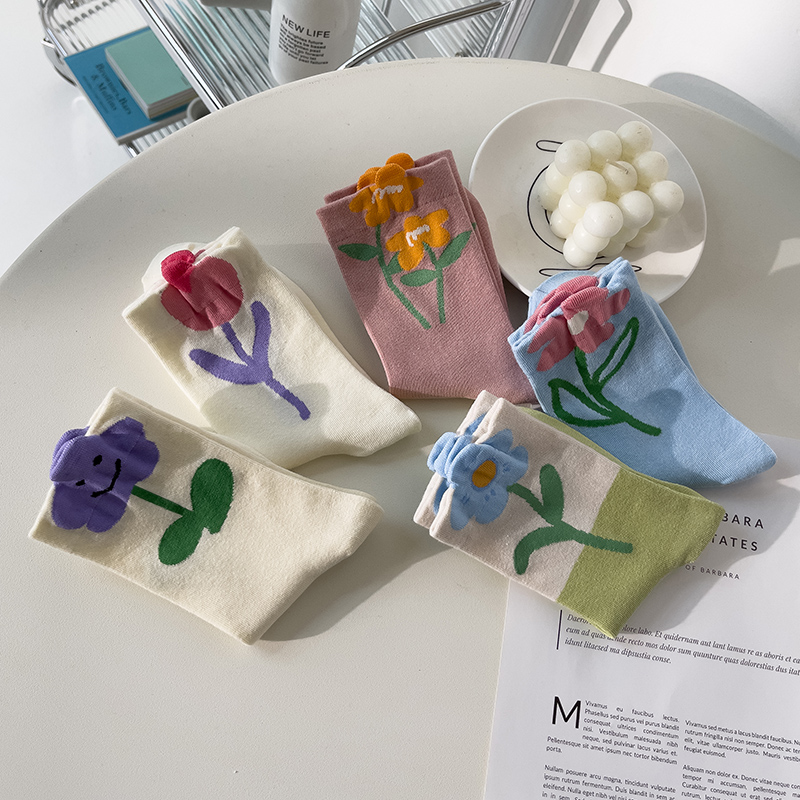 Women's Sweet Flower Cotton Crew Socks A Pair display picture 5