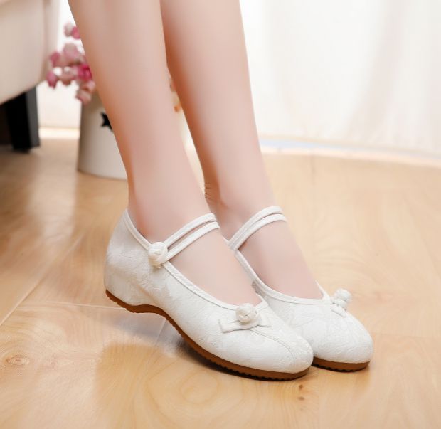 Giày khiêu vũ vuông nữ cũ Bắc Kinh giày vải trắng cổ điển giày khiêu vũ mùa xuân và mùa hè mới mềm đế giày khiêu vũ gió quốc gia - Khiêu vũ / Thể dục nhịp điệu / Thể dục dụng cụ trang phục khiêu vũ dancesport