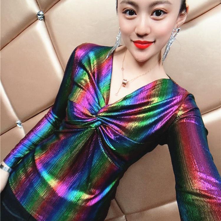 European Style New Sexy Shiny Gold Foil Pearlescent V-Neck Long-Sleeve T-Shirt Base Shirt Fashionable and Trendy Top European Style New Sexy Shiny Gold Foil Pearlescent V-Neck Long-Sleeve T-Shirt Base Shirt Fashionable and Trendy Top