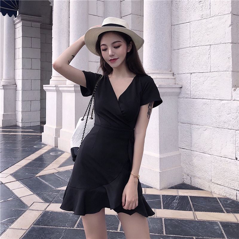 Thu đông 2018 phiên bản Hàn Quốc mới của eo là váy mỏng không đều nữ cổ chữ V xù váy eo cao khí chất 	váy đan dây eo	