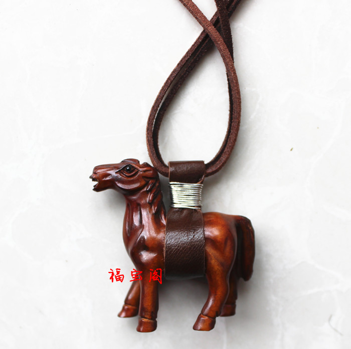 Imitation of the Kingdom of Heaven wedding dress small Trojan pendant necklace Leather rope Peach Trojan Leather rope Peach wood Tiger birthday holiday gift