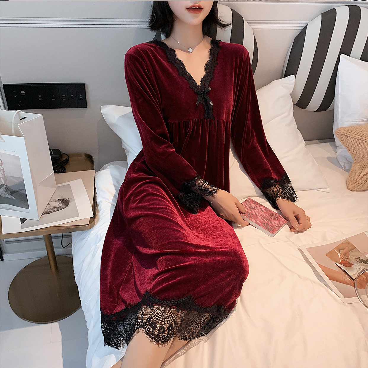 Sleeping Dress Lady Spring Autumn Golden Velvet Long Sleeves Over Knee Long Version Ankle Sexy Extras Sleeping Clothes Autumn Winter 2020 New