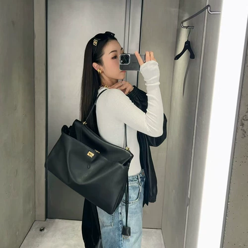 Замок, сумка подмышку, сумка на одно плечо для отдыха, из натуральной кожи, изысканный стиль