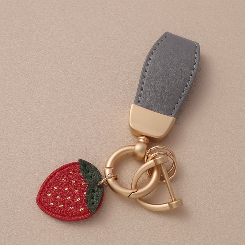 Car Keychain for Men and Women, Creative and Personalized Pendant, Exquisite and High-End Ornament, Niche and Simple Design, Suitable for Carrying in a Bag