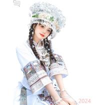 Autumn and winter Miao girls simple new white small fresh Miao clothing Tujia ethnic Phoenix Miao Village Photography