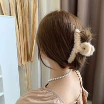 Korean plush hairclip women autumn and winter cute hairy grab clip back of the head elegant temperament head hairclip headwear hair grab