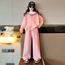 Girl Autumn Clothing Sports Suit 2023 New Grand Tong Hat Cardiovert Jacket Foreign Air Casual Broadlegged Pants Two-piece Set