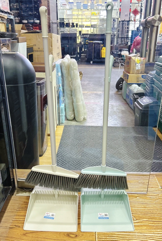 Youerjia 9023 Set of Cleaning Tools for Home, School, and Office, Plastic Soft-Bristle Floor Broom