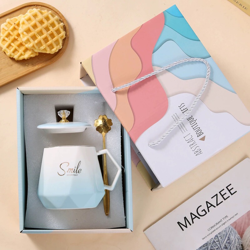 Mug with Lid and Spoon, Warm Cup Gift Box, Ceramic Cup, Teacher's Day Gift for Female Teachers, Practical Gift, High Aesthetic Value