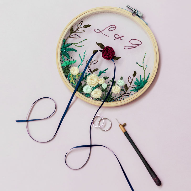 Yu said handmade custom embroidered stretch ring pillow Sen wedding exchange ring holder small fresh creative proposal marriage props