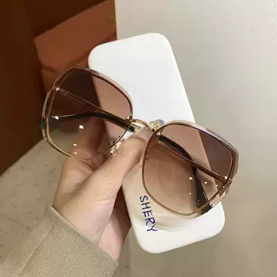 2020 European and American cut new rimless sunglasses big frame Joker Net Red Star model sunglasses glasses