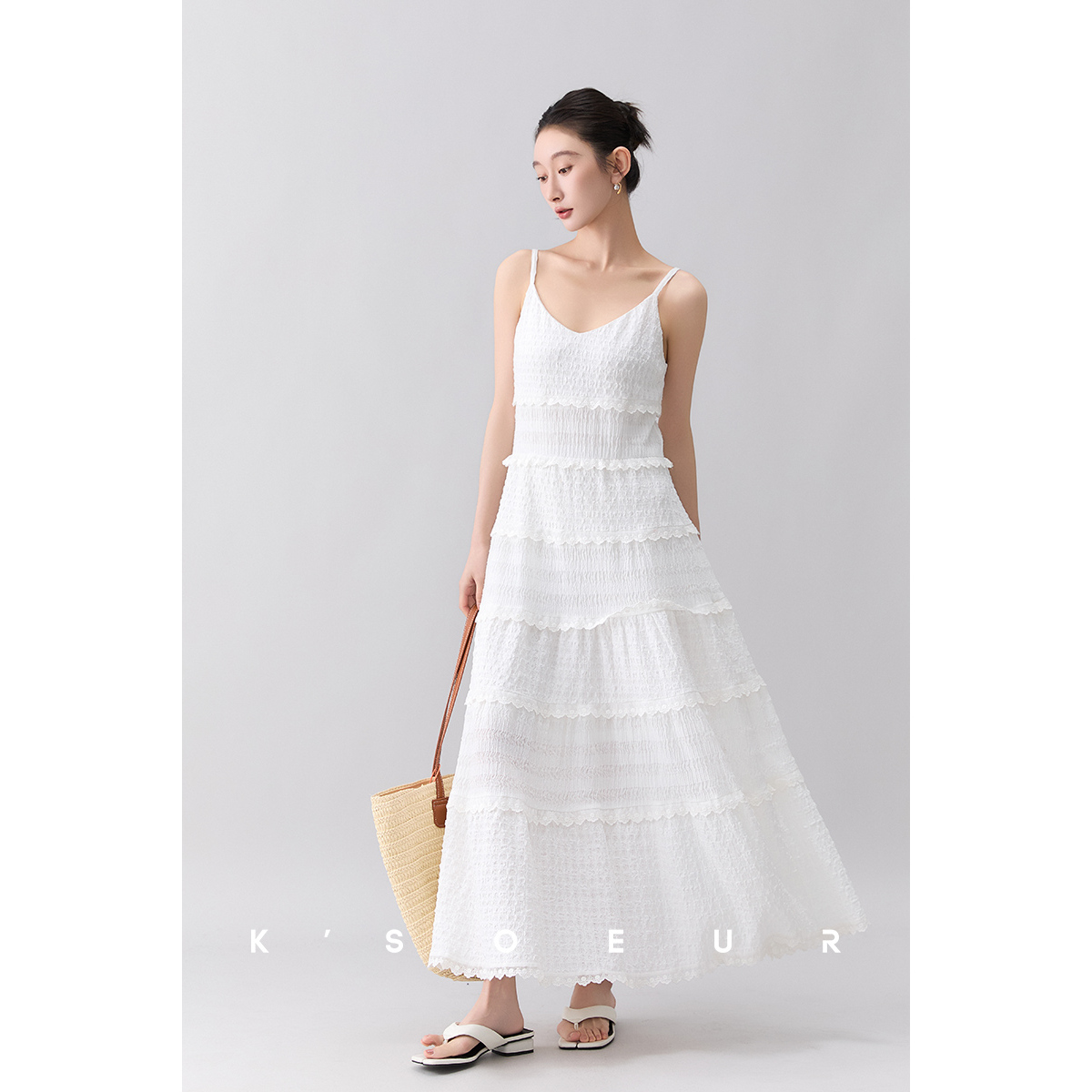 KシスターKSOEUR [クリームメラルーカ]ニットテクスチャVネックレースステッチ優しい気質サスペンダースカートレディース