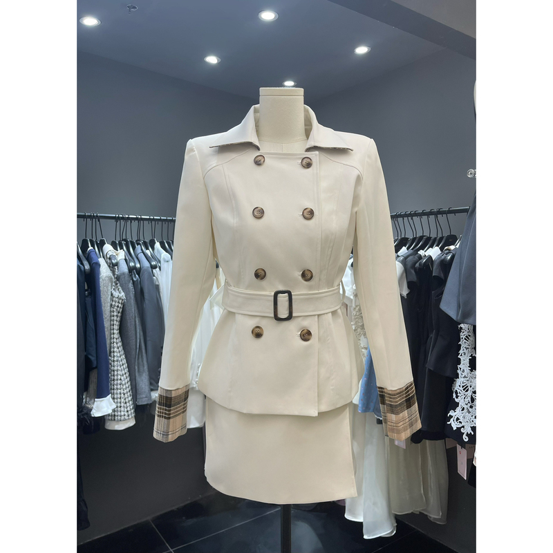 Autumn and Winter New Style Miu Style Rich Girl Style White Gentle and Elegant Burberry Windbreaker Jacket + Hip-Hugging T1385 Autumn and Winter New Style Miu Style Rich Girl Style White Gentle and Elegant Burberry Windbreaker Jacket + Hip-Hugging T1385