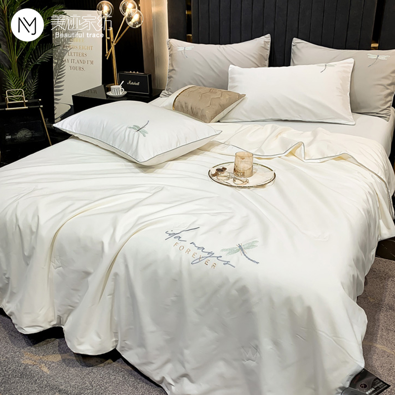 Soy fiber quilted by summer cold by four pieces of pure cotton double air conditioning by summer thin and quilted by the core spring and autumn