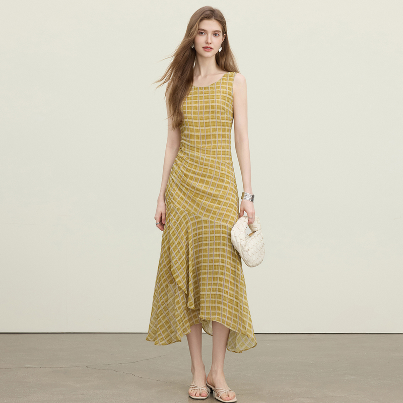 French Retro Printed Plaid Sleeveless Dress for Women, Summer Design, Irregular Waist-Cinching Pleated Tank Dress, Long Dress French Retro Printed Plaid Sleeveless Dress for Women, Summer Design, Irregular Waist-Cinching Pleated Tank Dress, Long Dress