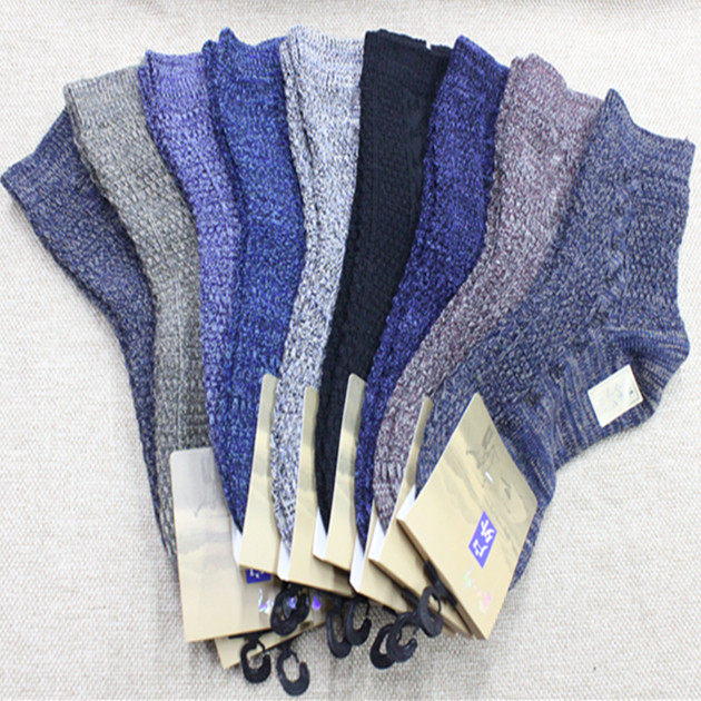 Dongshilang men's winter outdoor thickened warm thick cotton socks pure cotton mid-tube sports socks men's socks