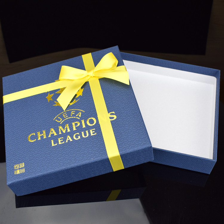 Gift bag Gift box Birthday gift packaging Doll outer packaging box Champions League theme gift box Square personality