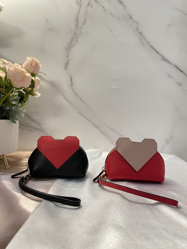 Kerryo Coin Purse Clutch Bag Leather Wallet Heart-Shaped Compact Size 13×9.5