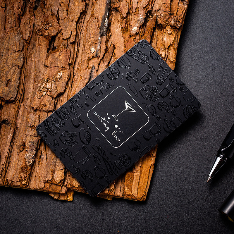 High-end black card relief member Cardinate to make vip beauty hair hotel Oral gold and silver scraped card customized IC chip