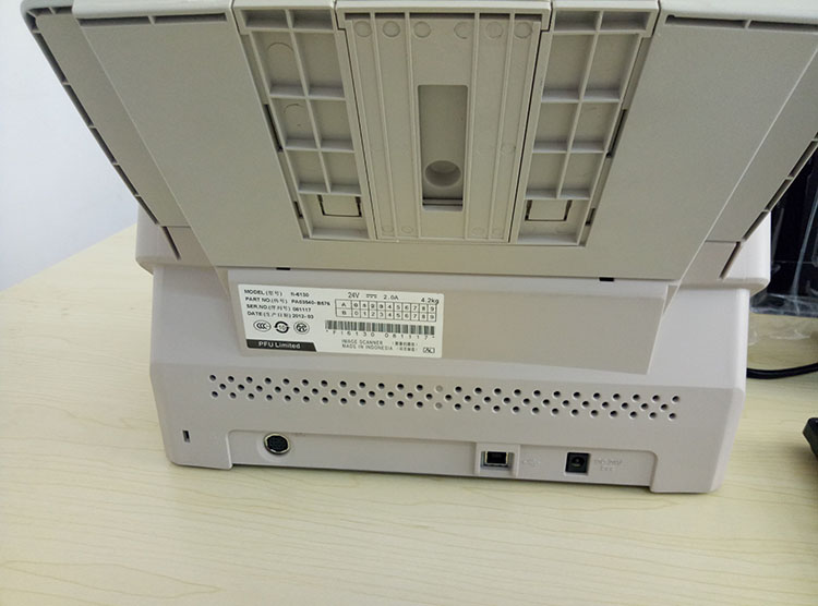 Fujitsu fi6130 6140 A4 trong đó