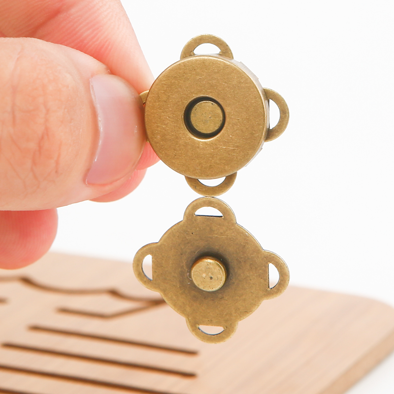 Plum magnetic buckle Buckle Luggage metal magnetic buckle accessories Wallet Magnetic buckle Clothing dark buckle Suction iron buckle Magnetic buckle