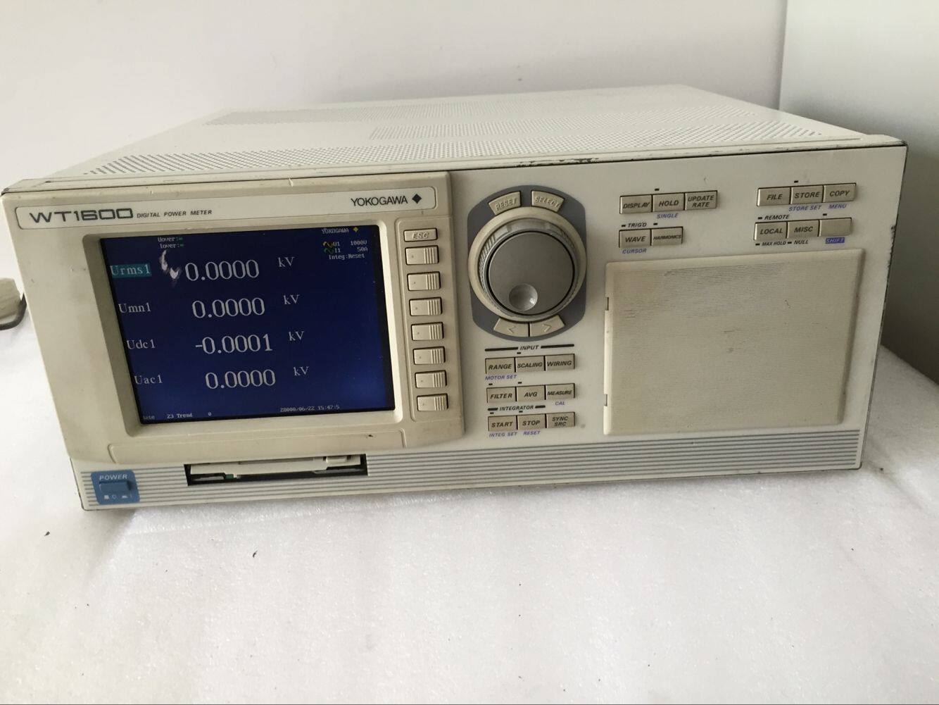 The original YokogaWA WT1600 power gauge WT1600 power analyzer three sets of modules