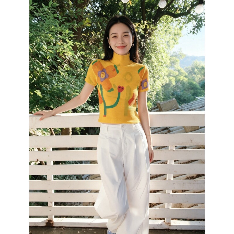 Japanese Miyake Sora Casual Slim-Fit Short-Sleeve Pleated Printed Top Slimming Casual Style Women's T-Shirt High Neck