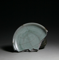 Five famous kiln official porcelain fragments iron wire pattern fragrant ash tire