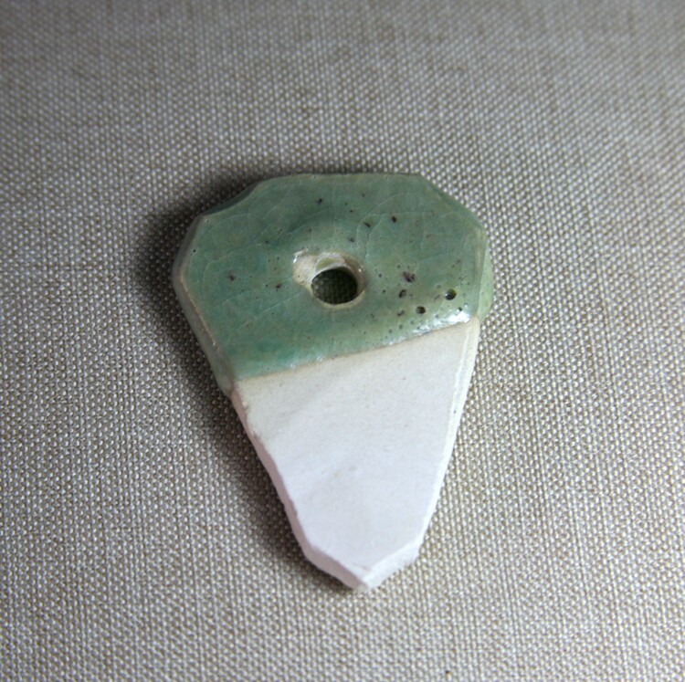 The old Ru porcelain fire in Qingliang Temple to see the small items