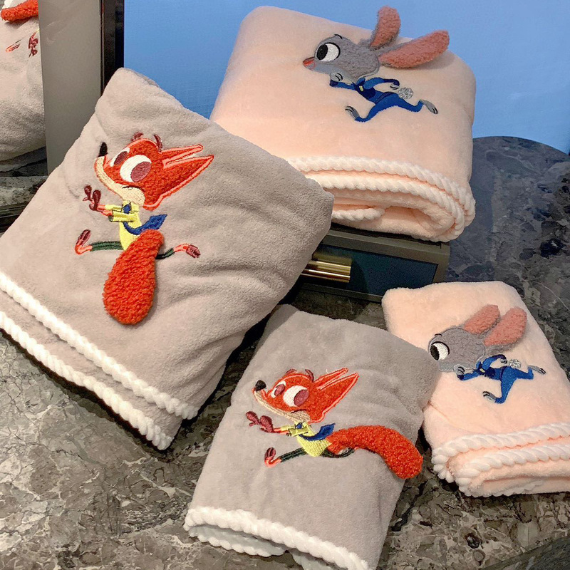 Zootopia Cute Towel and Bath Towel Two-Piece Set, Soft Coral Velvet, Water-Absorbent and Quick-Drying, Couple Student Dormitory Style