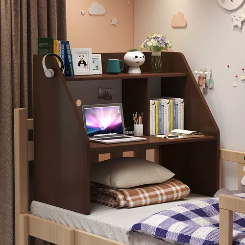 Общежития студентов колледжа на компьютерном столовом общежитие артефакт об артефакте на артефакте на артефакте на артефакте на полке, изучая небольшие столы под столом