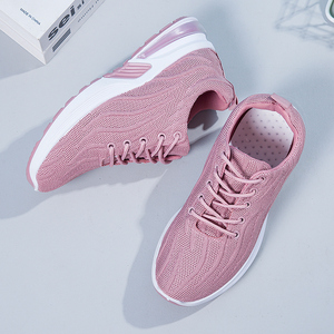 老北京布鞋时尚款休闲运动鞋妈妈鞋软底