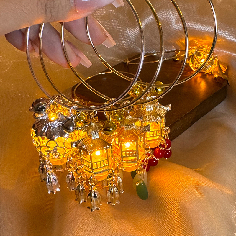 Spring Festival Lantern Festival Luminous Bracelet High-End Metal Ancient Style Hanfu Accessories Night Market Stall Toy Store Hairpin Spring Festival Lantern Festival Luminous Bracelet High-End Metal Ancient Style Hanfu Accessories Night Market Stall Toy Store Hairpin