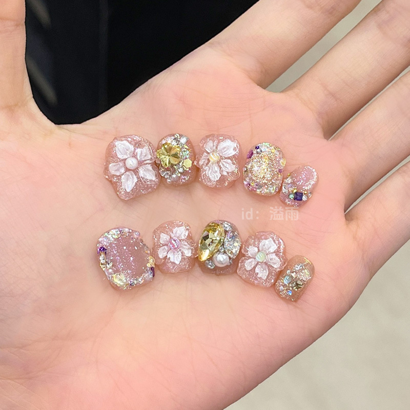Summer Wearable Nails Short Handmade Cat Eye Wearable Manicure 2025 New High-End Whitening Carved Nail Patch