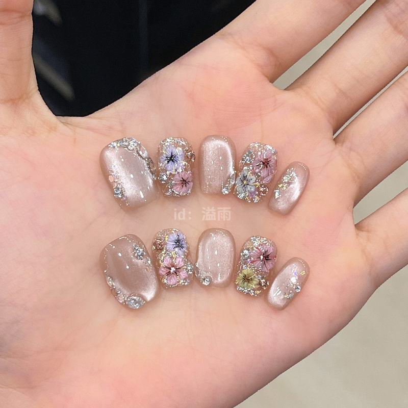 Handmade Wearable Nails 2026 New High-End Cat Eye Wearable Manicure Short Style Summer Stunning Internet Celebrity Nail Stickers